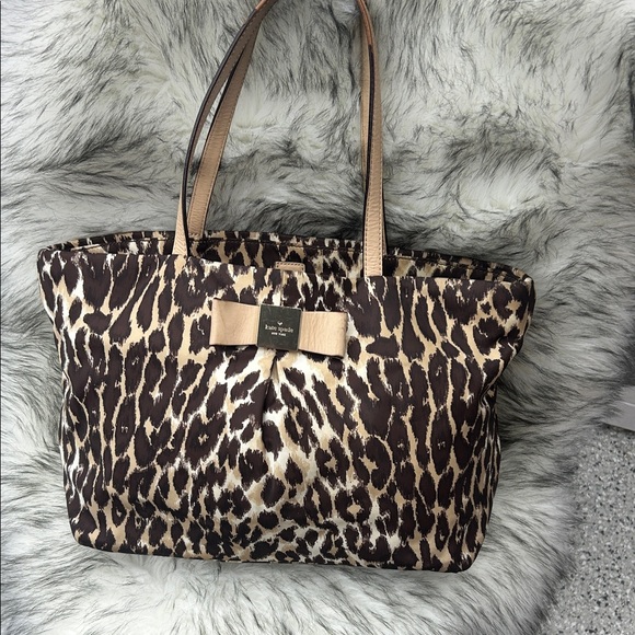 Kate Spade Story Book Brown Leopard Print Tote and Story book lining
